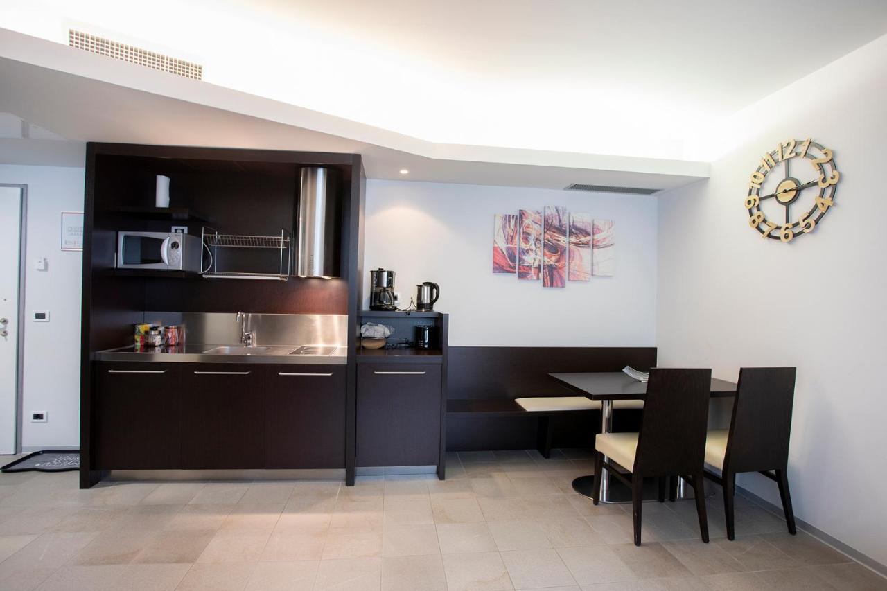 Trio Apartment