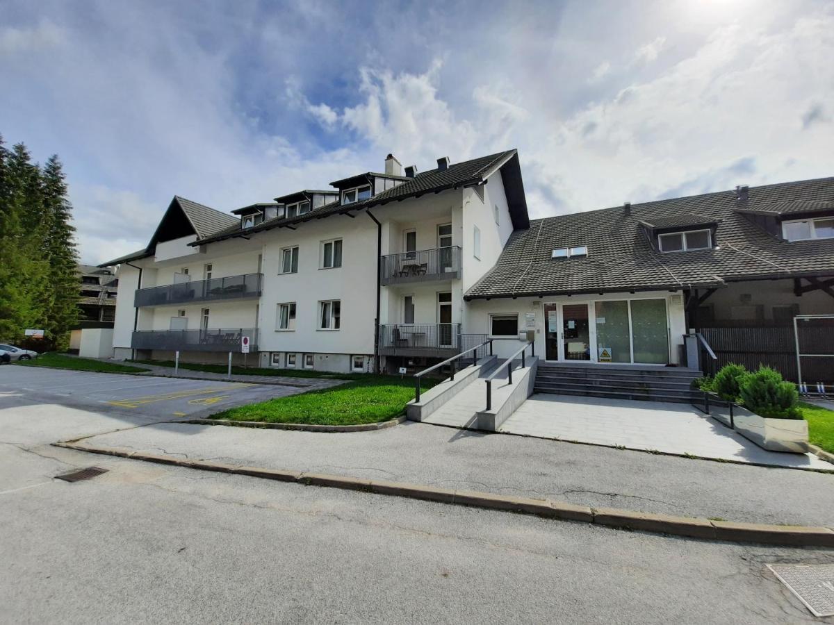 Trio Apartment