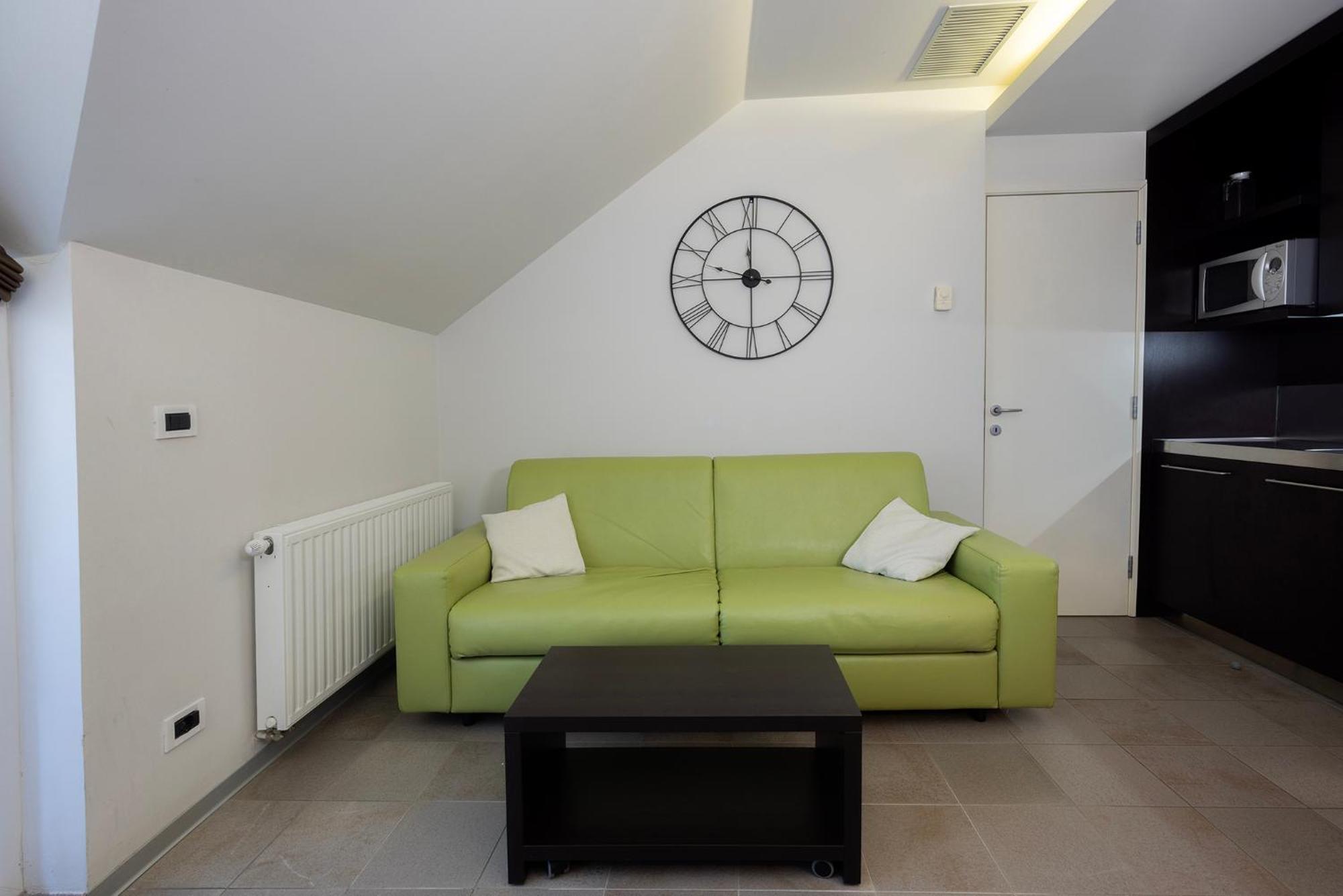 Apartment Trio *
