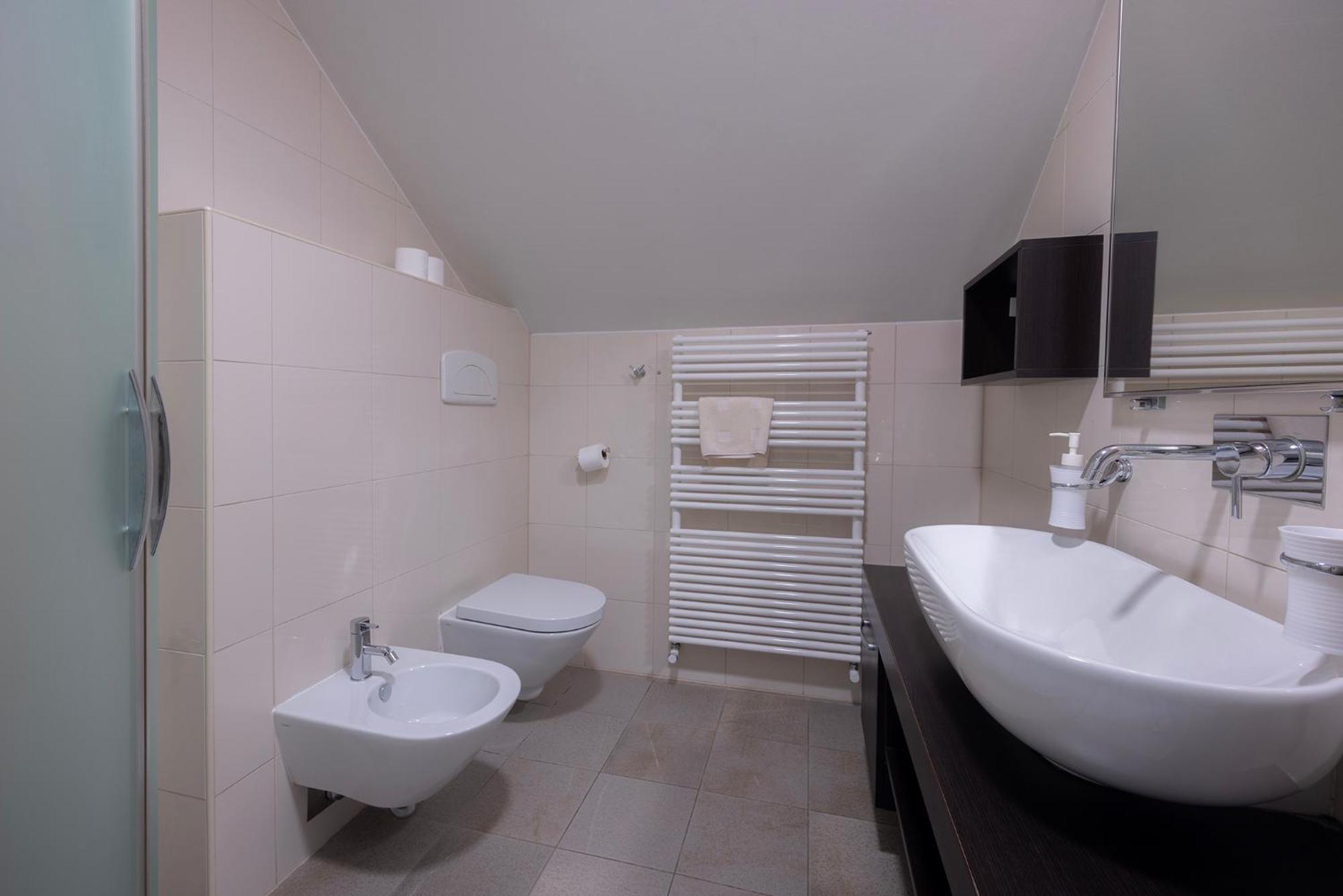 Trio Apartment